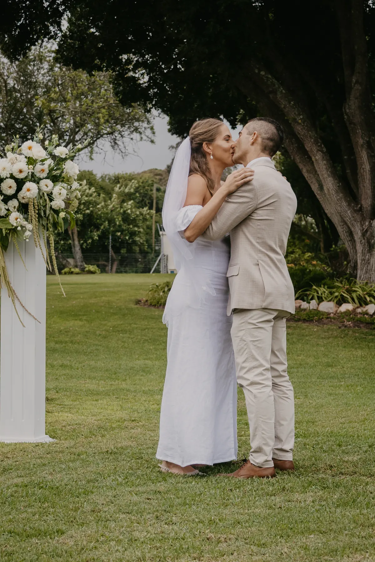 Mr & Mrs Rose — photograph 6